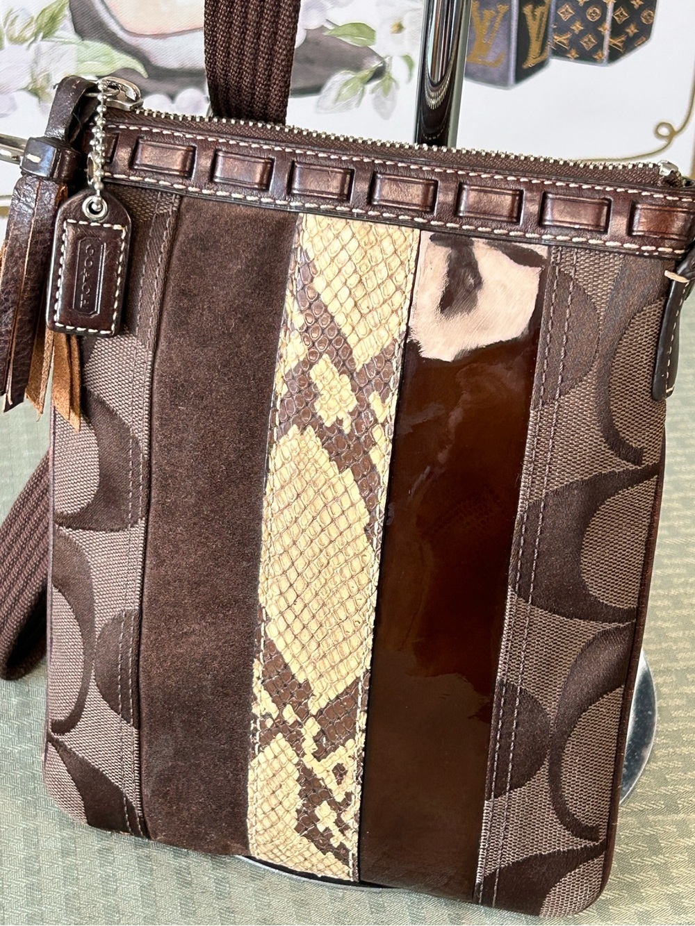 COACH 2006 Vintage Hamptons Python Trimmed Signature Swing Pack 😍❤️‍🔥 - Picture 4 of 17